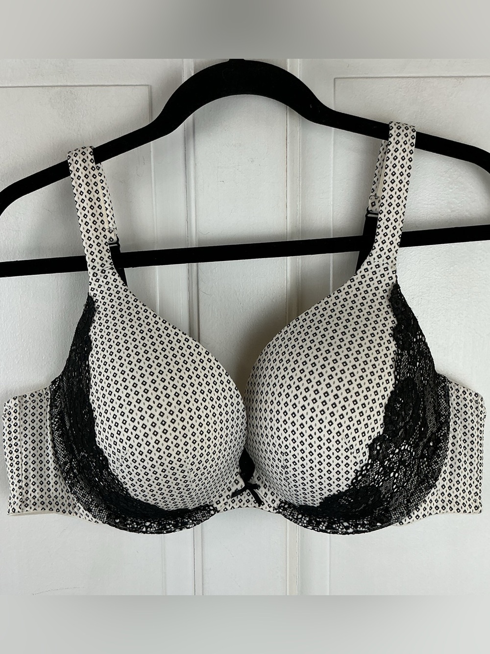 Cacique Bra Boost Plunge Push Up Lace Underwire 42C